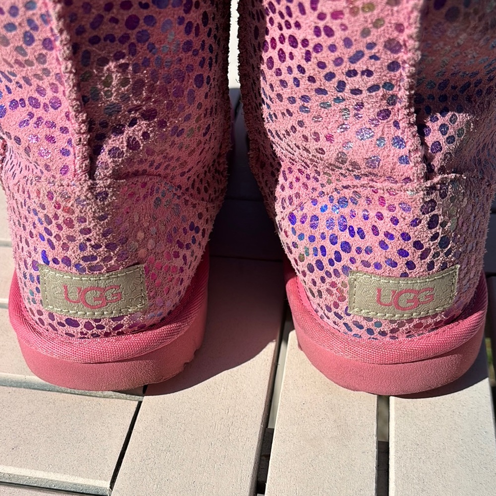 Pink Sequin uggs - Picture 2 of 4
